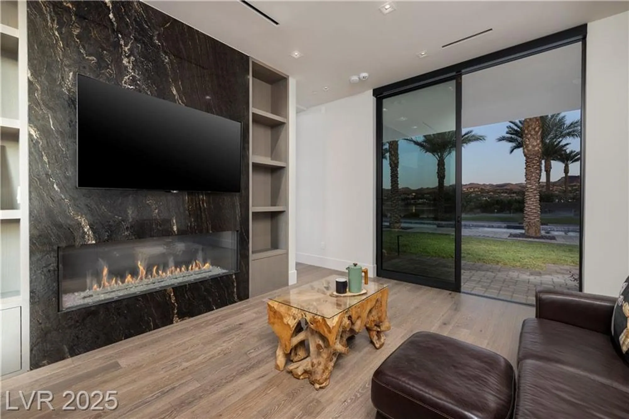 Property Slideshow image 12 of 32 | 10 sunrise beach cir, Henderson, NV, 89011