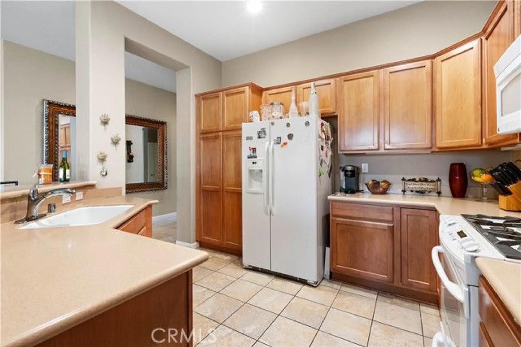 Property Slideshow image 19 of 37 | 10041 wilmington ln, Apple Valley, CA, 92308