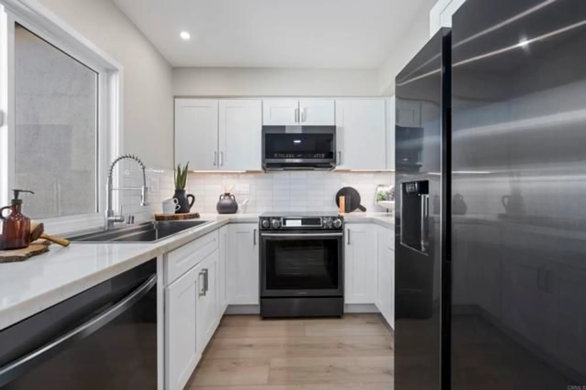 Property Slideshow image 9 of 31 | 3839 vista campana 72, Oceanside, CA, 92057