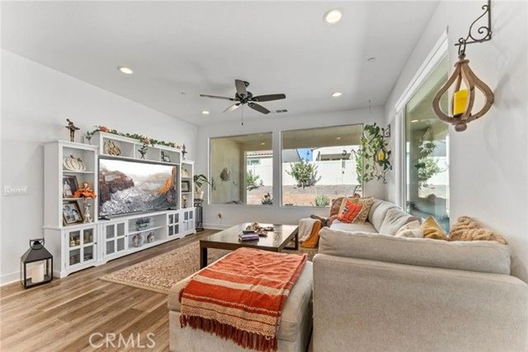 Property Slideshow image 11 of 40 | 1656 spring run ln, Beaumont, CA, 92223