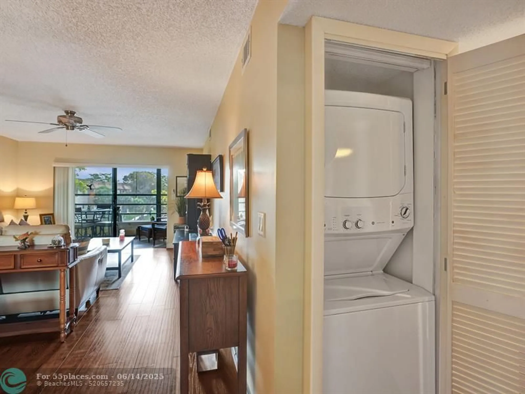 Property Slideshow image 13 of 43 | 6080 n sabal palm blvd 305, Tamarac, FL, 33319