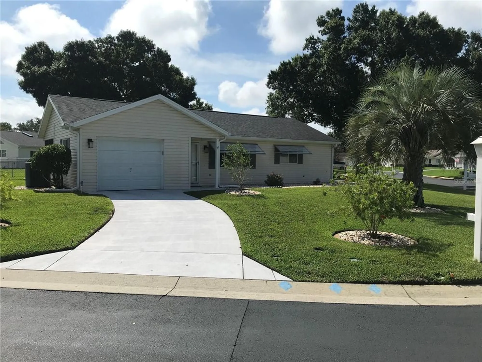 Property Slideshow image 1 of 37 | 11879 sw 137th loop, Dunnellon, FL, 34432