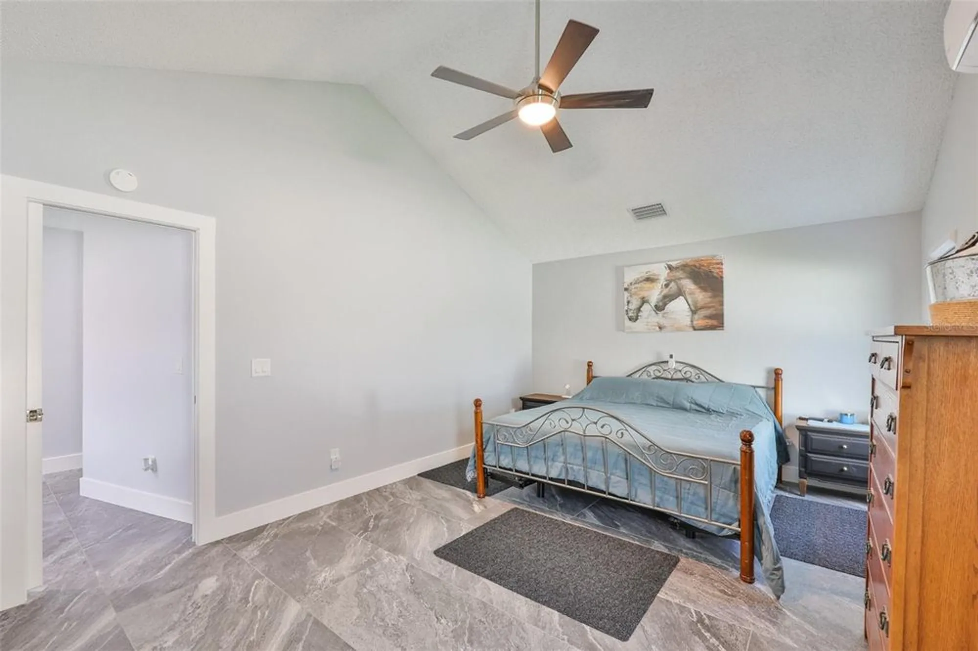 Property Slideshow image 35 of 63 | 2022 east view dr, Sun City Center, FL, 33573