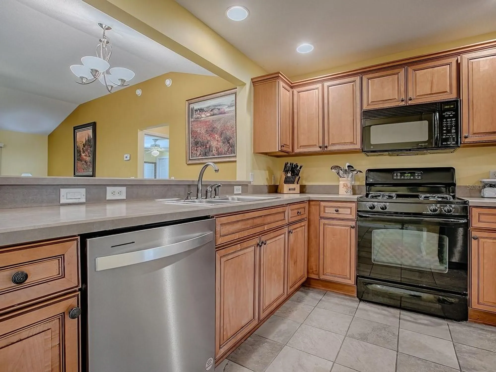 Property Slideshow image 8 of 43 | 1675 westminster ct, The Villages, FL, 32162