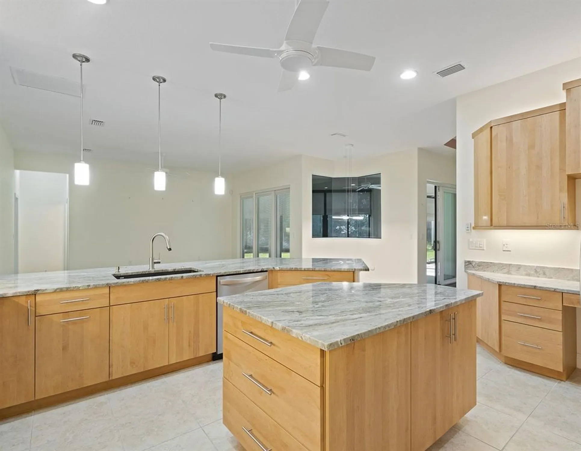 Property Slideshow image 15 of 53 | 8348 bridgeport bay cir, Mount Dora, FL, 32757
