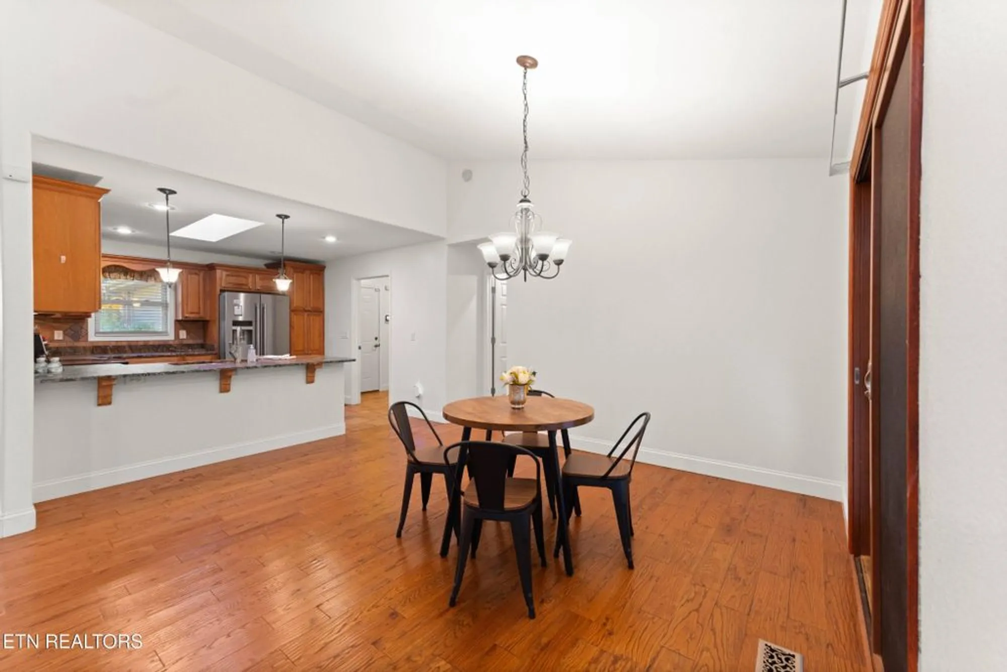 Property Slideshow image 12 of 38 | 109 markham ln, Crossville, TN, 38558