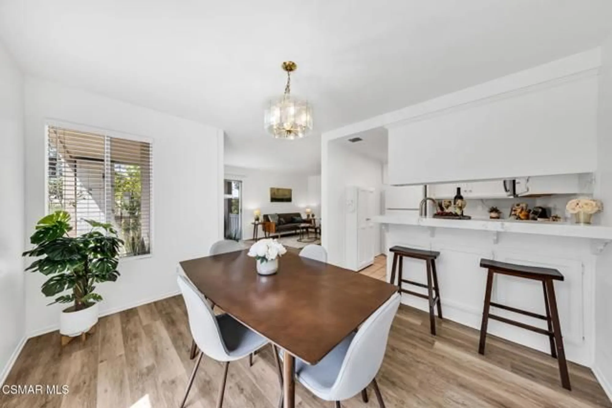 Property Slideshow image 9 of 52 | 224 oakleaf dr apt 102, Thousand Oaks, CA, 91360