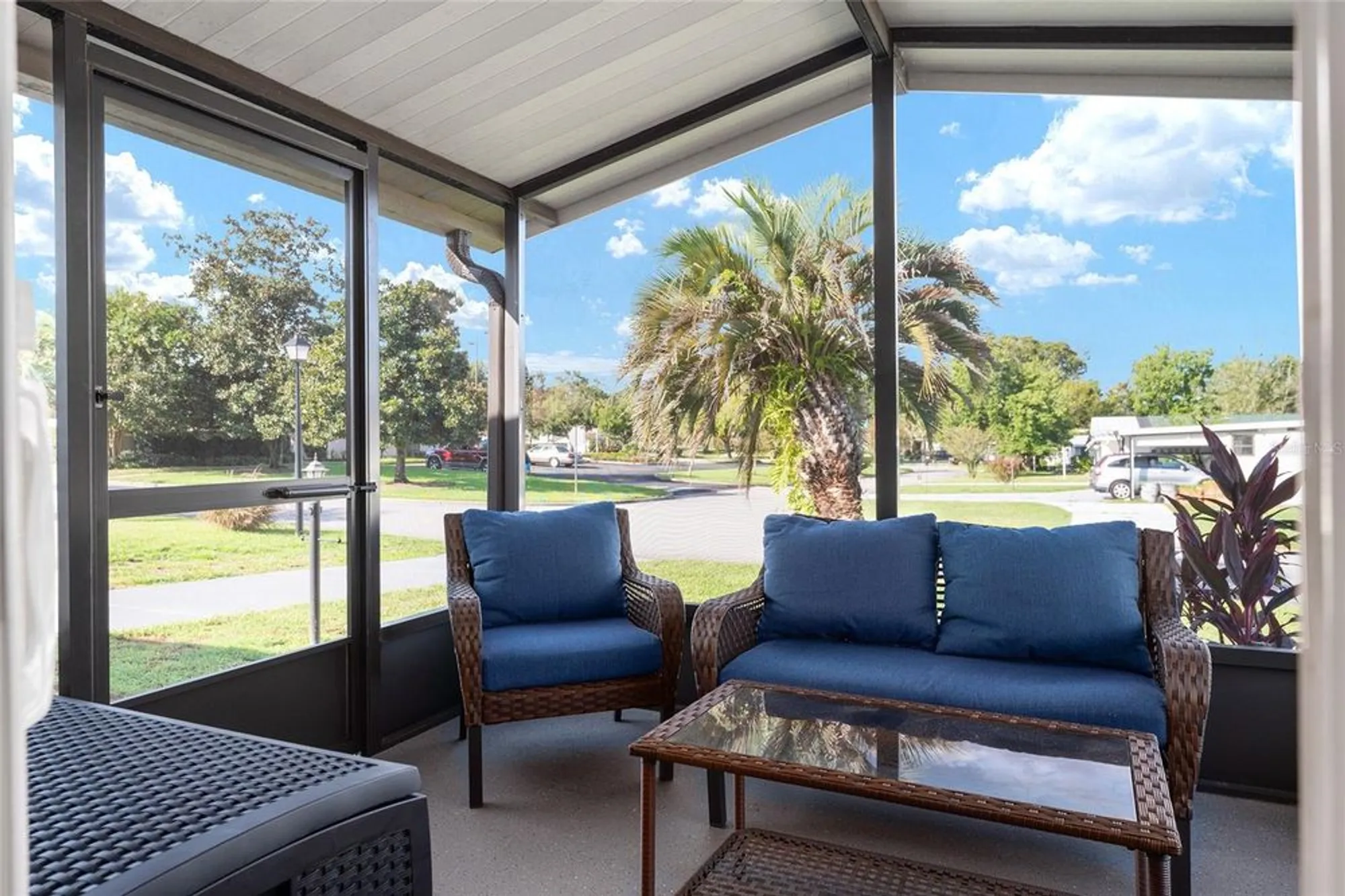 Property Slideshow image 44 of 67 | 1607 doral cir, Lady Lake, FL, 32159