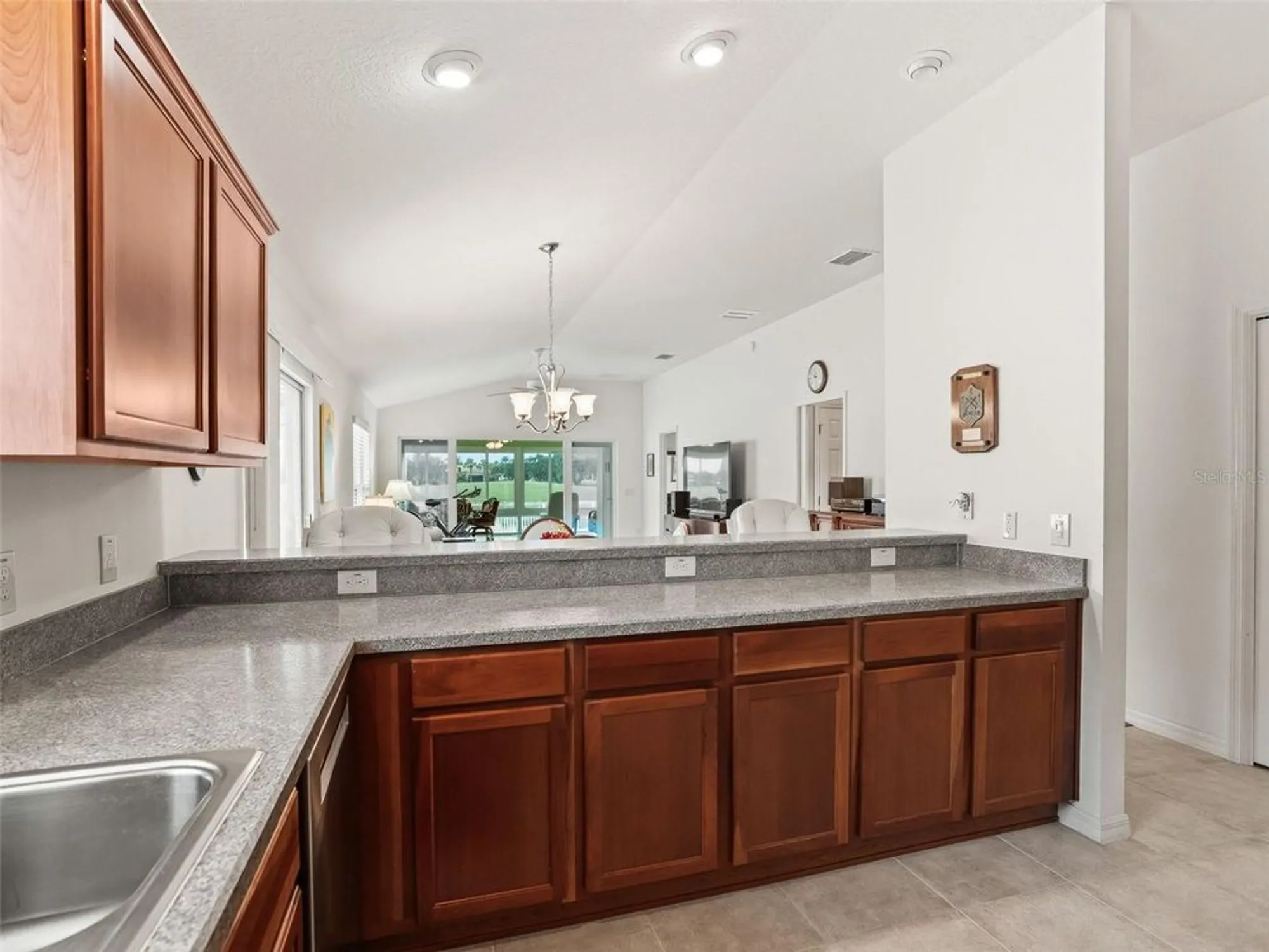 Property Slideshow image 13 of 54 | 1225 edgewater ln, The Villages, FL, 32162