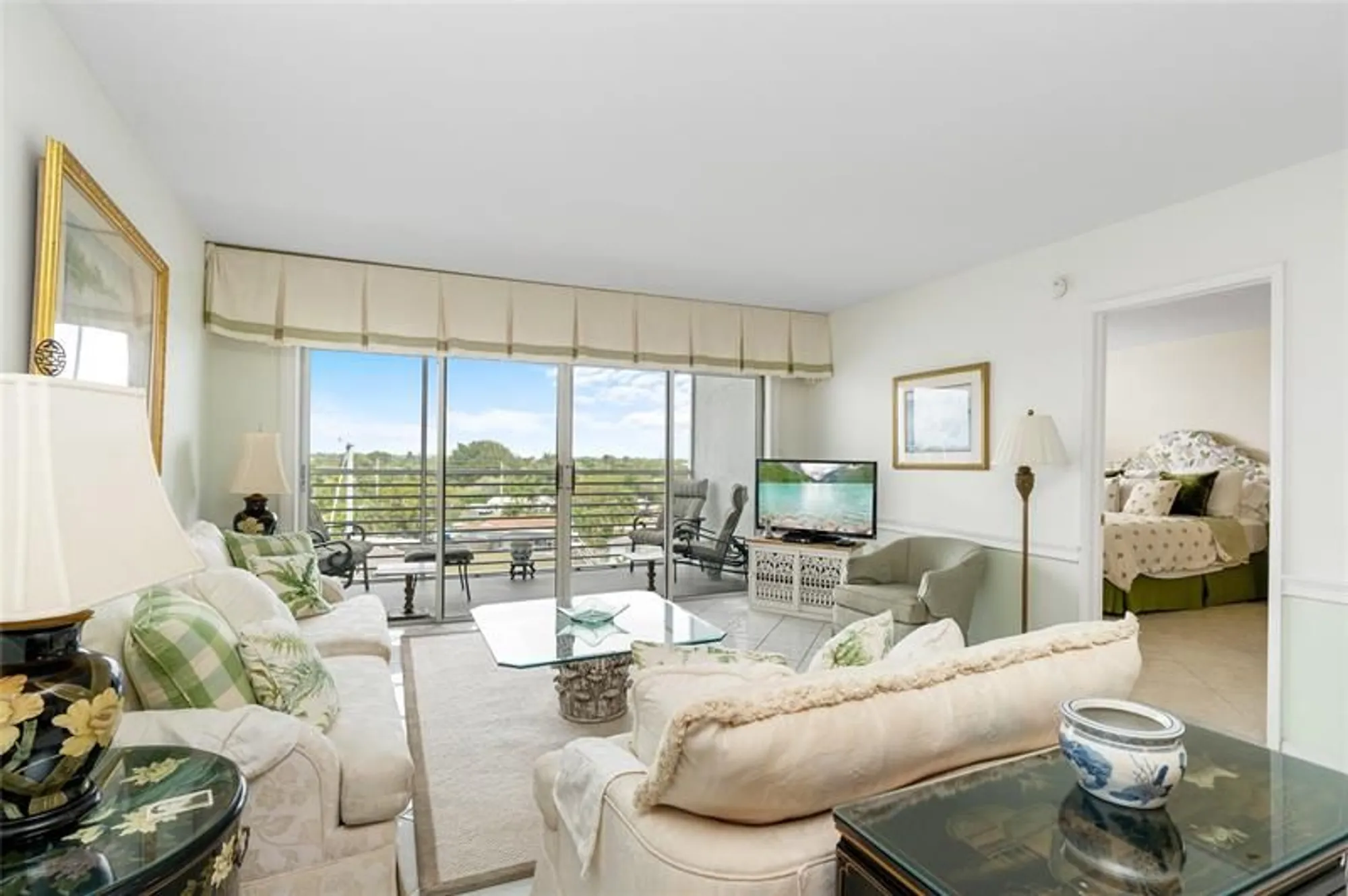 Property Slideshow image 8 of 35 | 2731 ne 14th street cswy 637, Pompano Beach, FL, 33062