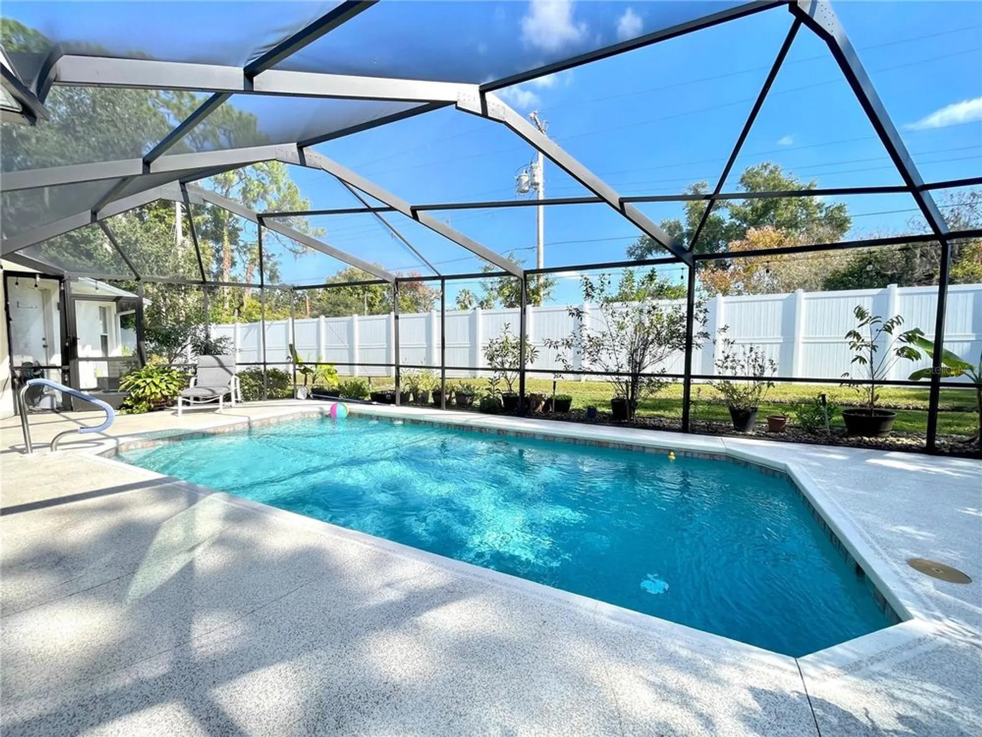 Property Slideshow image 18 of 45 | 6323 silver lakes dr, Lakeland, FL, 33810