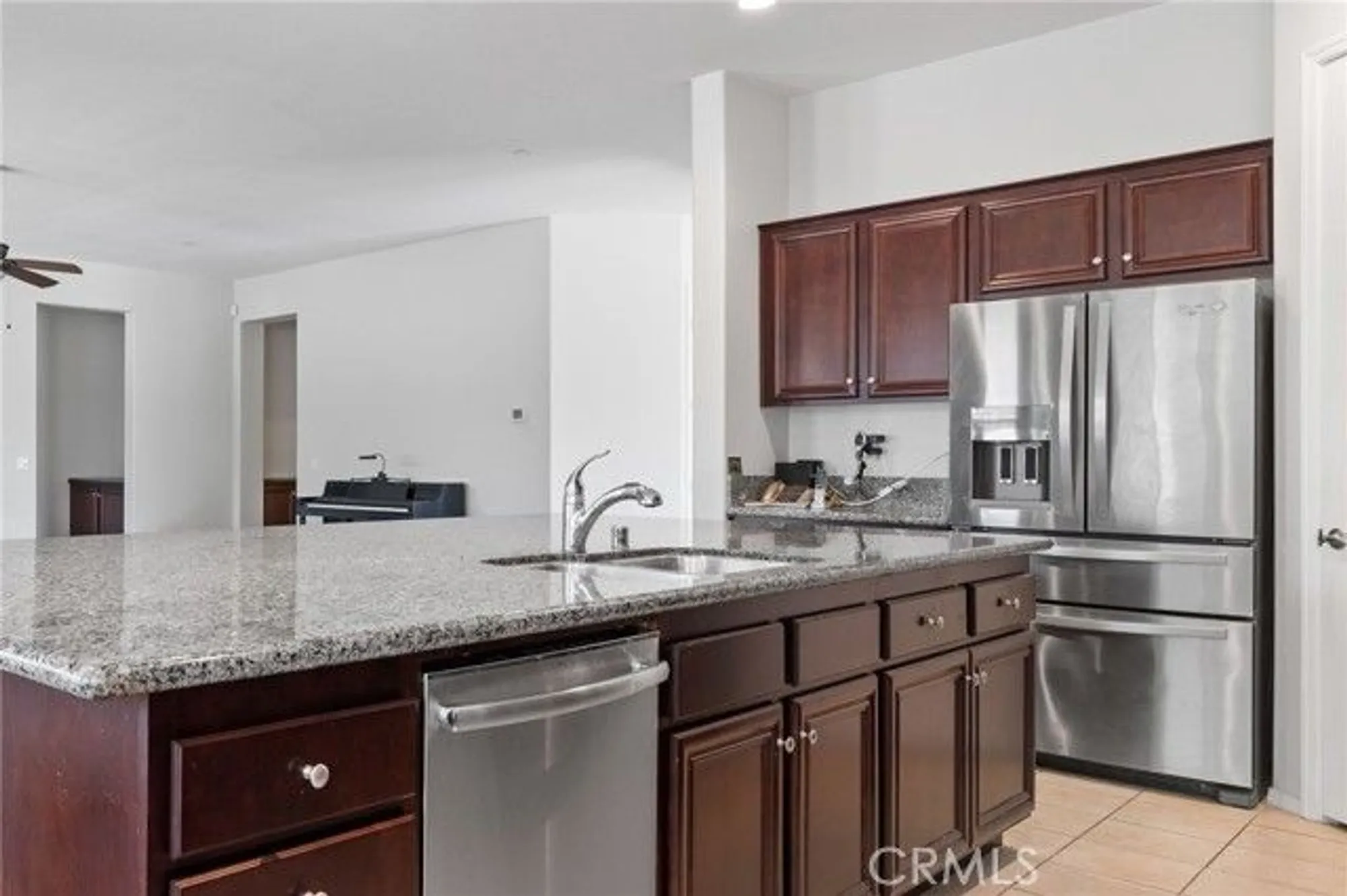 Property Slideshow image 10 of 28 | 9904 toscana dr, Bakersfield, CA, 93306