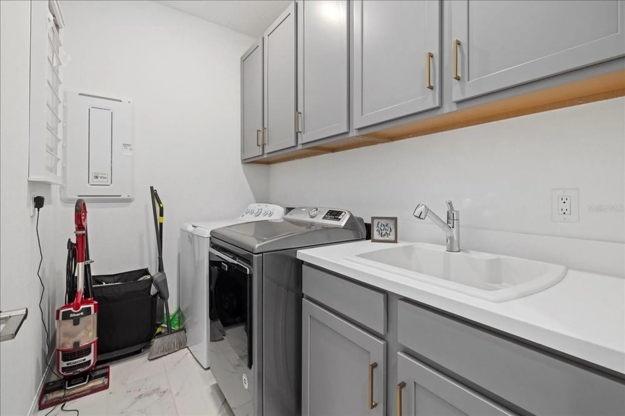 Property Slideshow image 18 of 52 | 4423 pond brook ct, Bradenton, FL, 34211