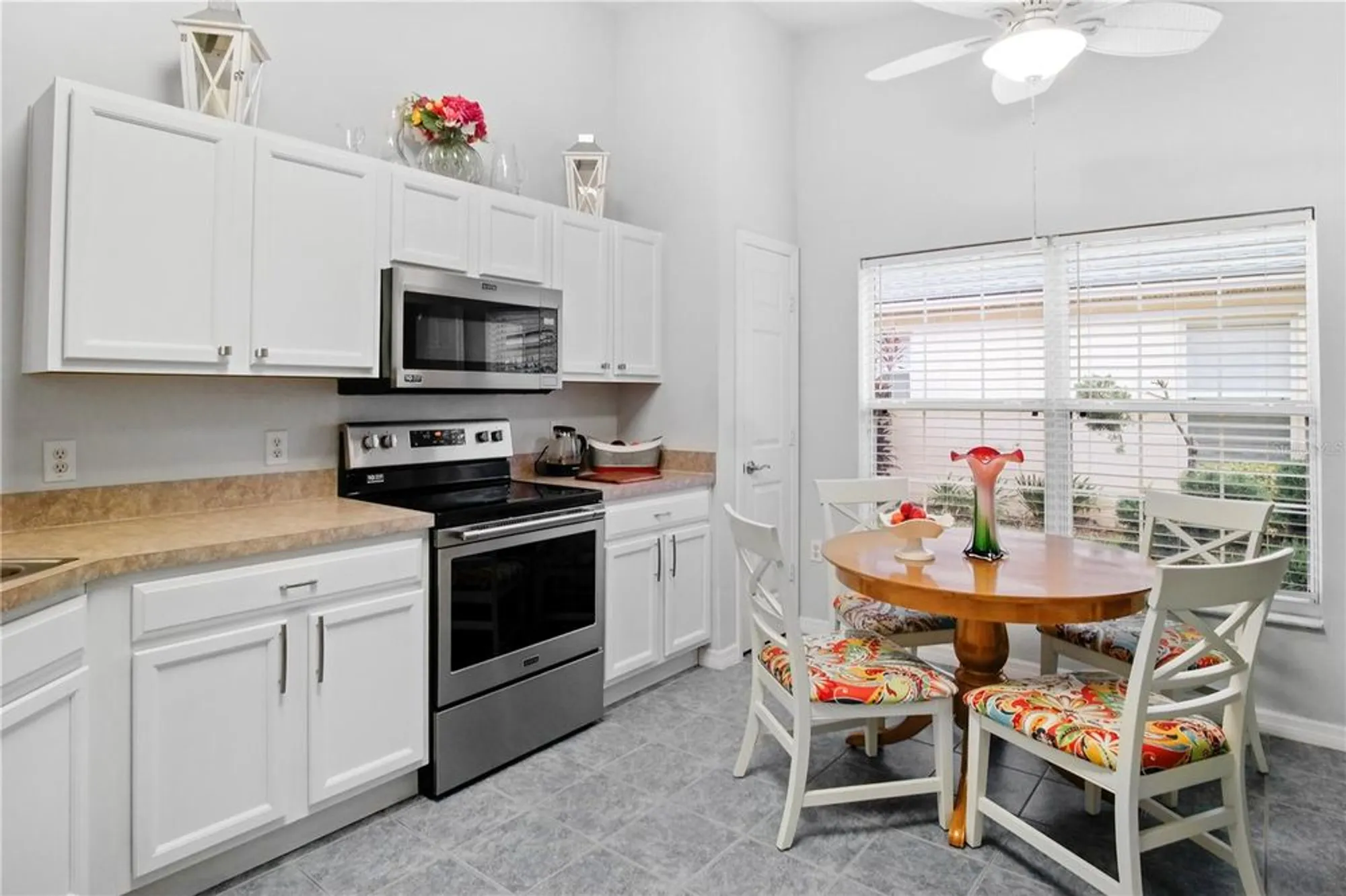 Property Slideshow image 25 of 36 | 516 millifiora ln, Kissimmee, FL, 34759