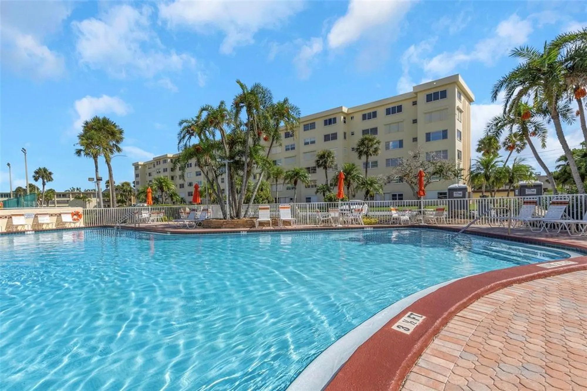 Property Slideshow image 50 of 95 | 4550 cove cir apt 207, St Petersburg, FL, 33708