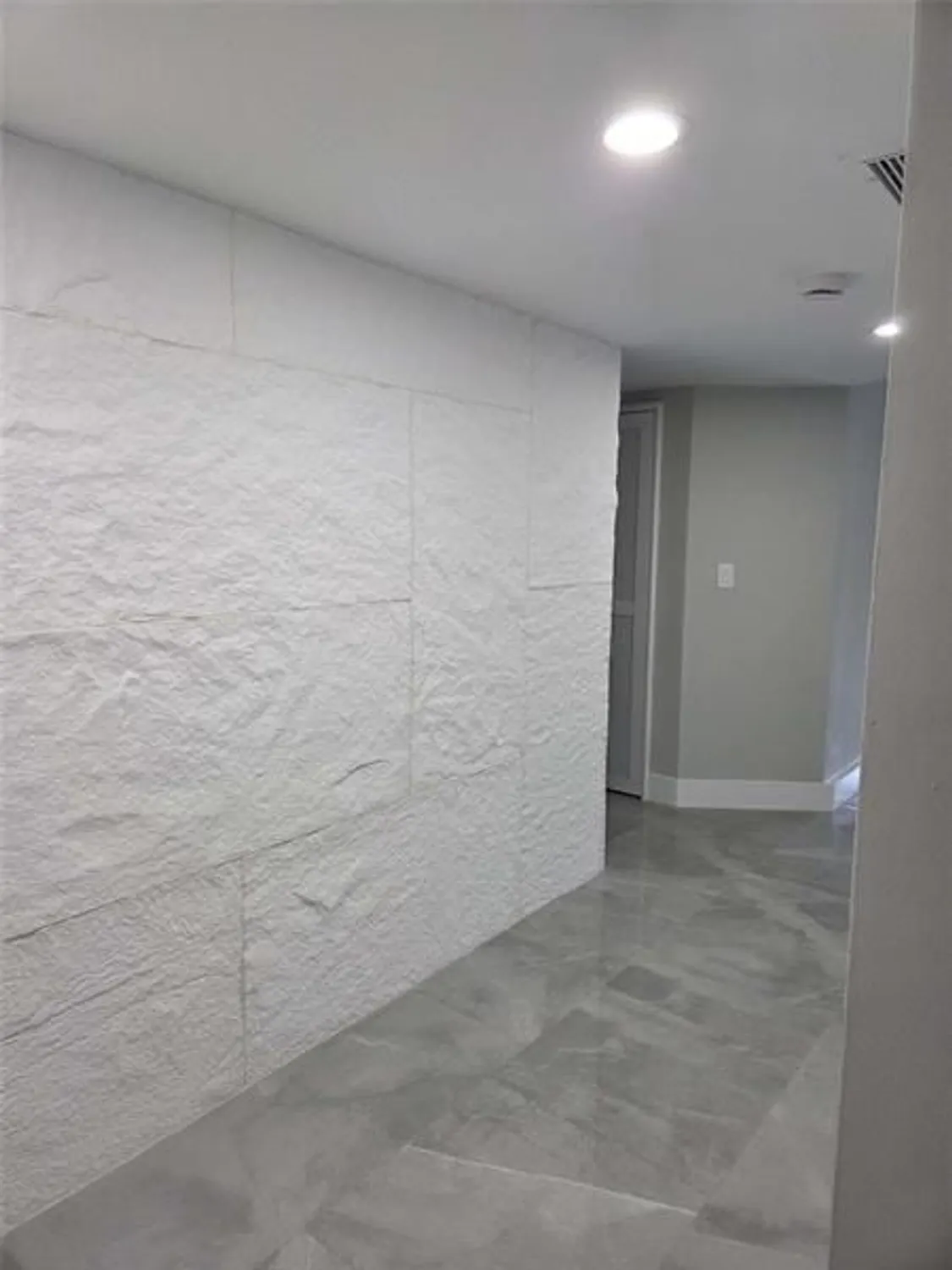 Property Slideshow image 11 of 25 | 1502 cayman way c2, Coconut Creek, FL, 33066