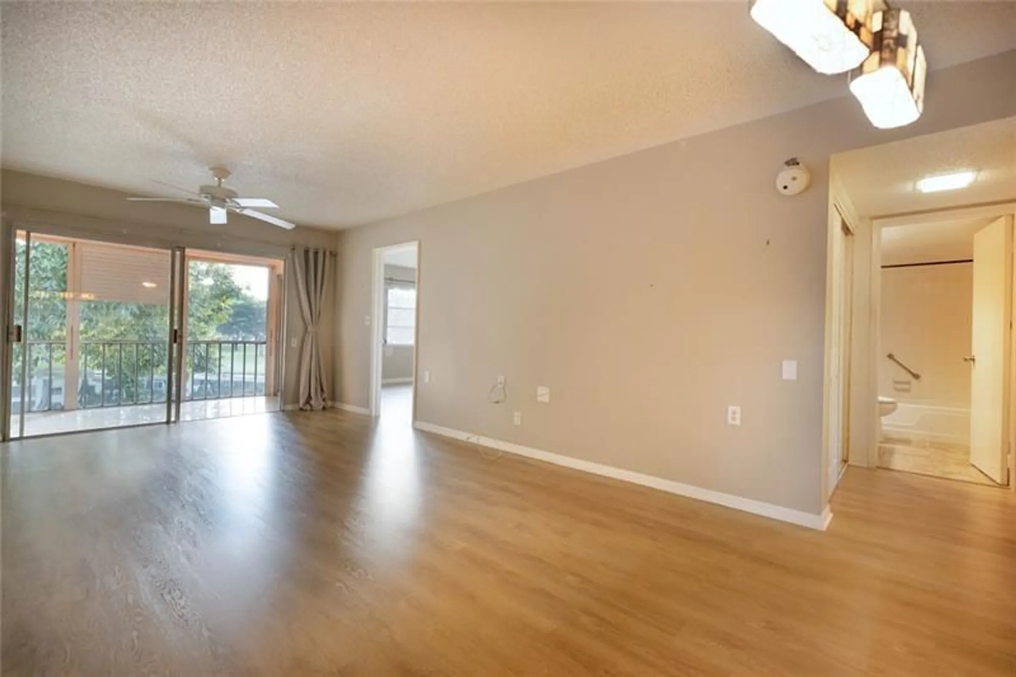 Property Slideshow image 9 of 18 | 1202 bahama bnd i2, Coconut Creek, FL, 33066