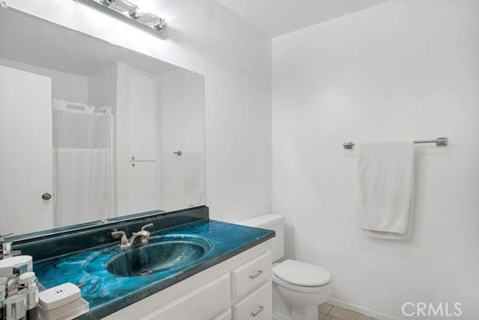 Property Slideshow image 11 of 22 | 291 sequoia ct apt 13, Thousand Oaks, CA, 91360