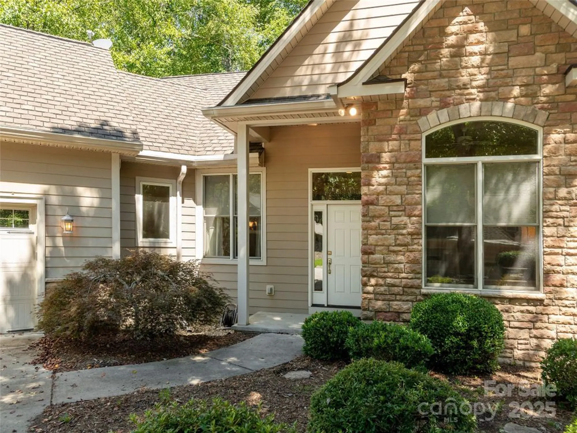 Property Slideshow image 3 of 44 | 17 high park ct, Hendersonville, NC, 28791