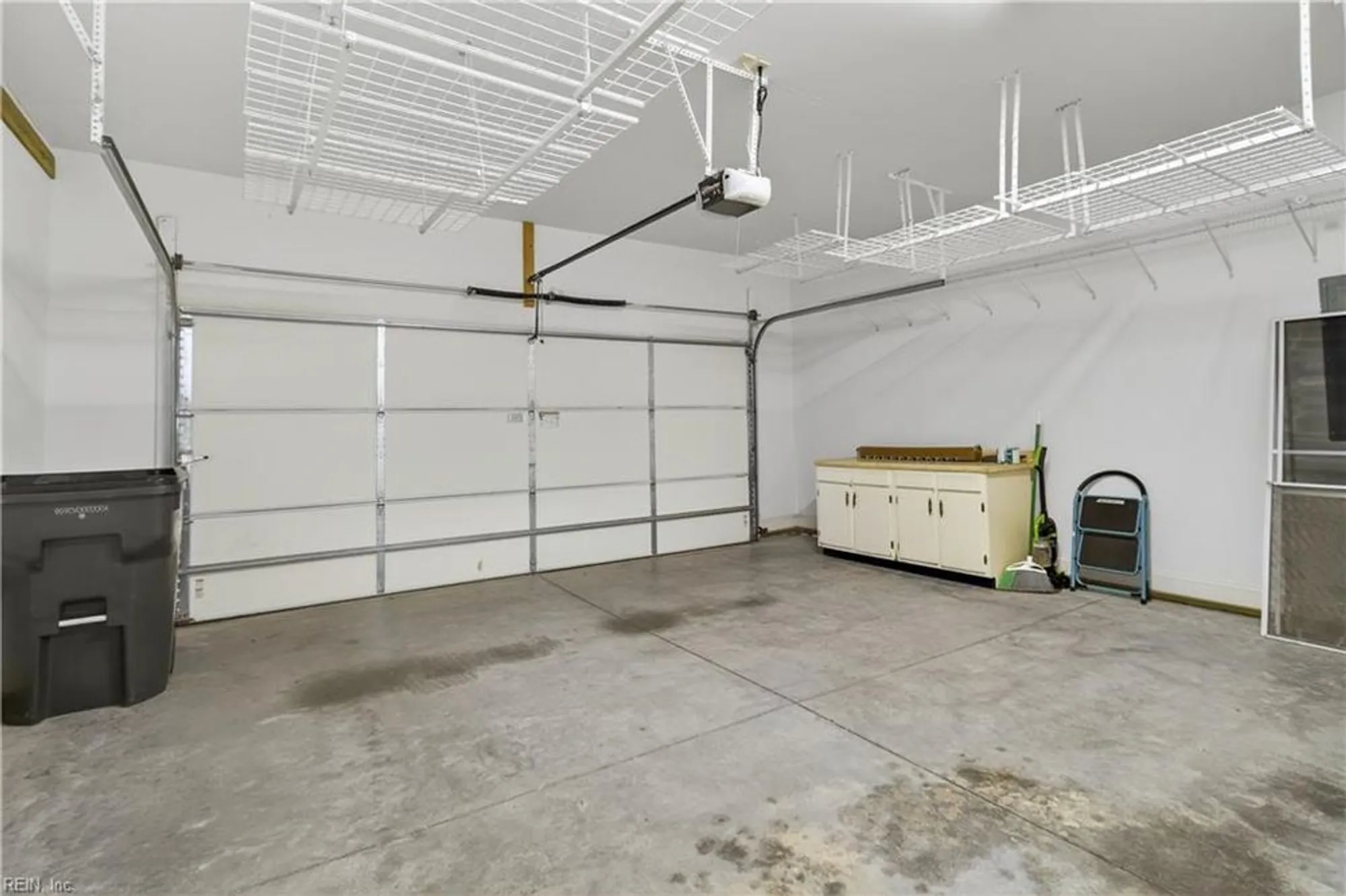 Property Slideshow image 32 of 35 | 1425 blairwood ln, Chesapeake, VA, 23320