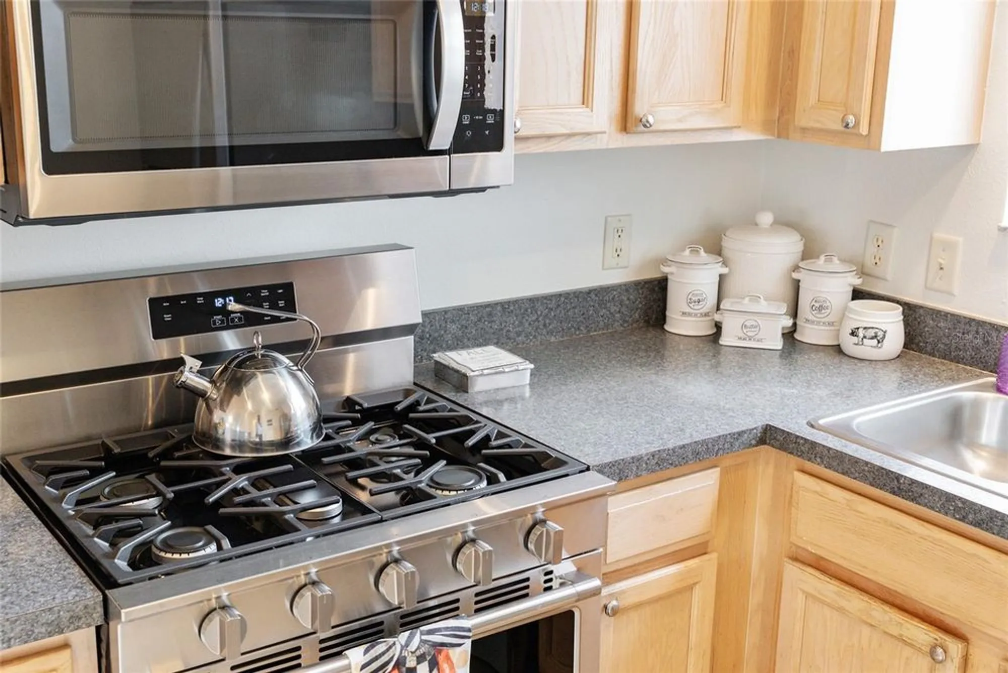 Property Slideshow image 14 of 57 | 8065 se 175th columbia pl, The Villages, FL, 32162