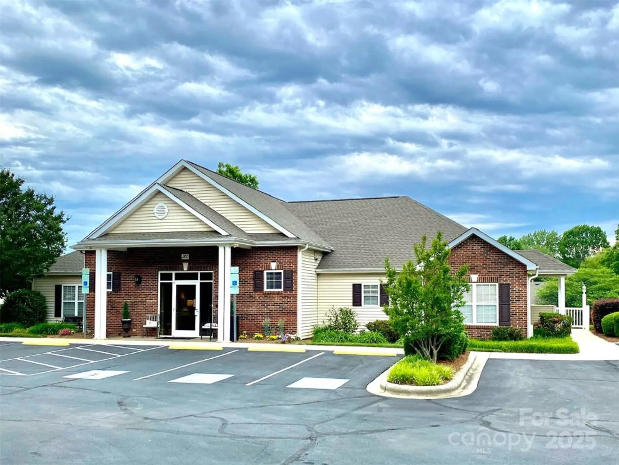 Property Slideshow image 37 of 43 | 101 keswick ln, Mooresville, NC, 28117