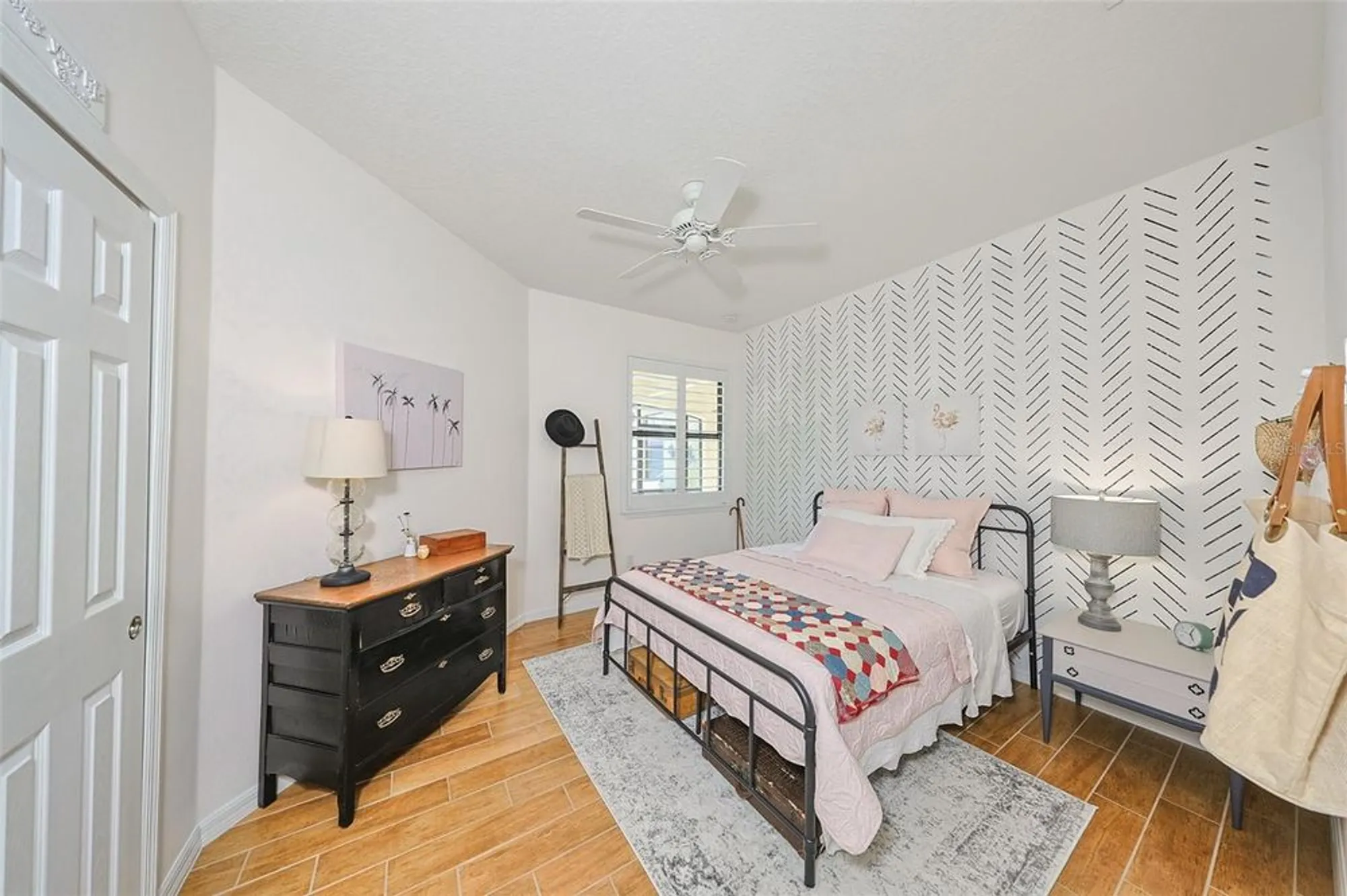 Property Slideshow image 29 of 70 | 329 bluewater falls ct, Apollo Beach, FL, 33572