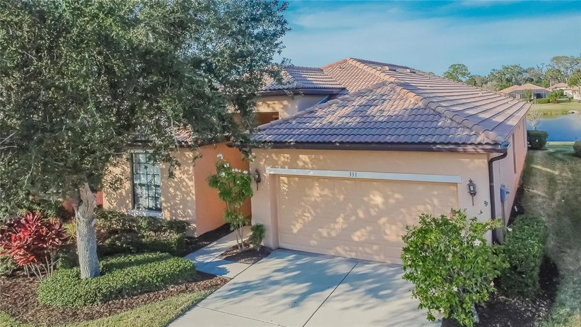 Property Slideshow image 54 of 76 | 331 cedar falls dr, Apollo Beach, FL, 33572