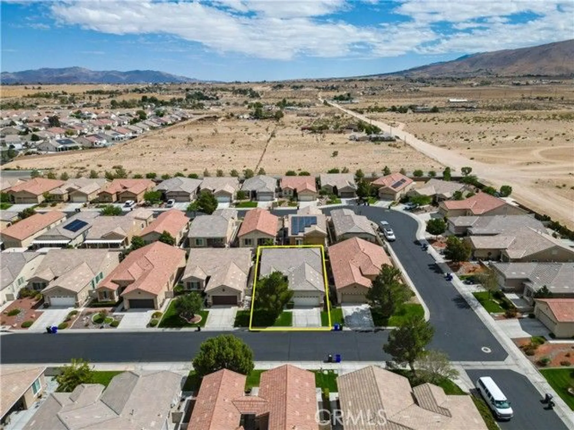 Property Slideshow image 2 of 37 | 10041 wilmington ln, Apple Valley, CA, 92308