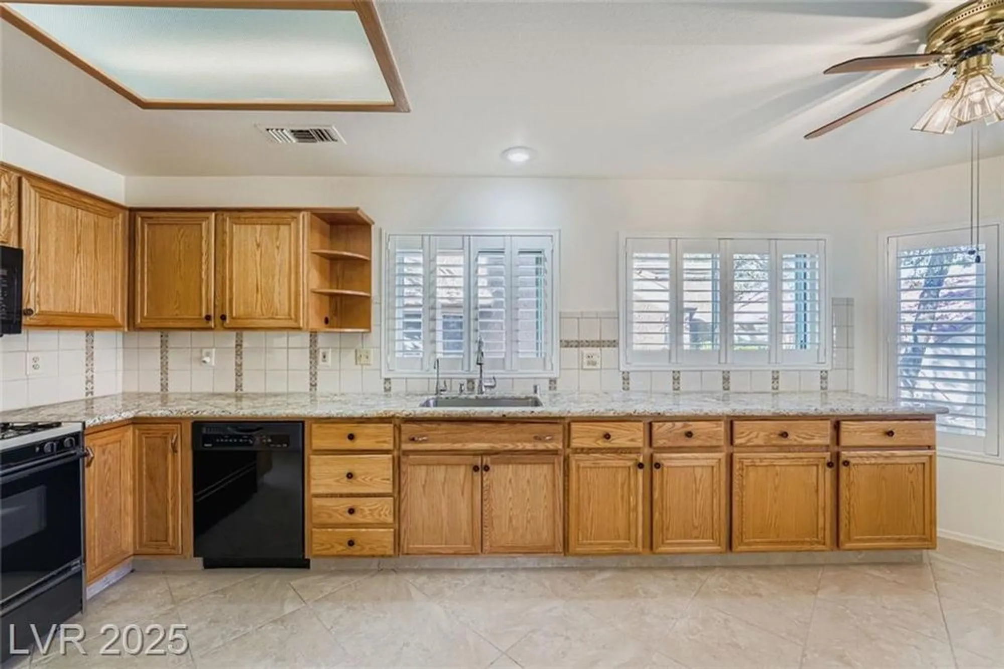 Property Slideshow image 11 of 26 | 2520 palmridge dr, Las Vegas, NV, 89134