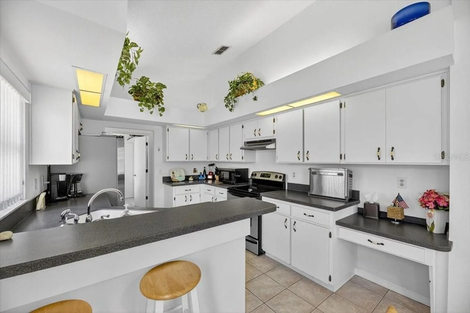 Property Slideshow image 15 of 54 | 1828 e del webb blvd, Sun City Center, FL, 33573