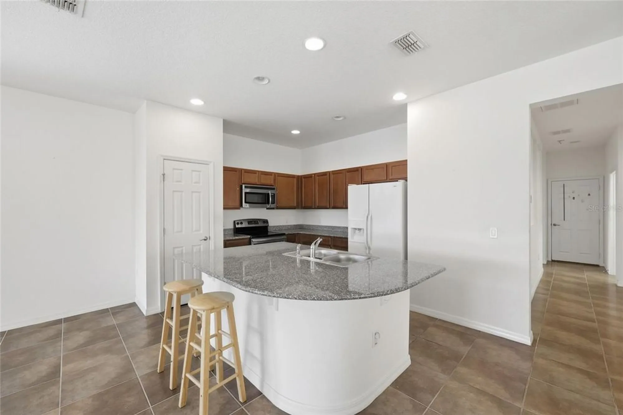 Property Slideshow image 21 of 50 | 1824 pelican hill way, Poinciana, FL, 34759