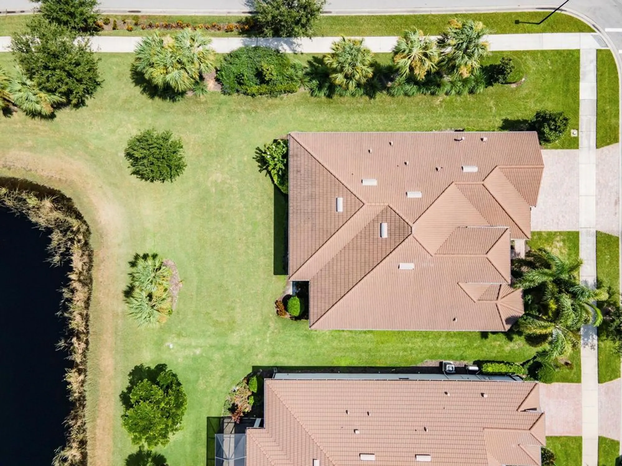 Property Slideshow image 6 of 61 | 5610 rain lily ct, Sarasota, FL, 34238