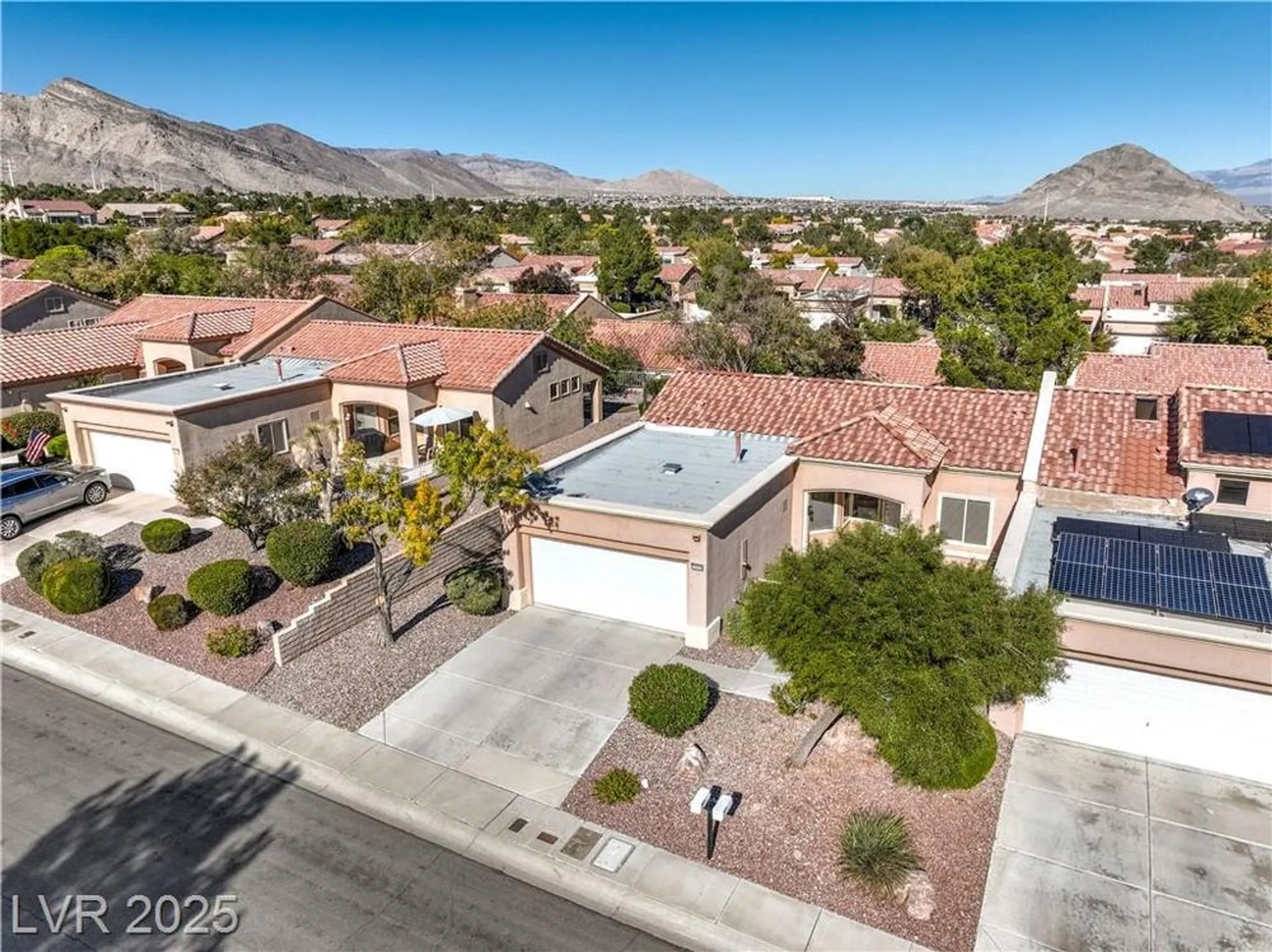 Property Slideshow image 38 of 57 | 10004 heyfield dr, Las Vegas, NV, 89134