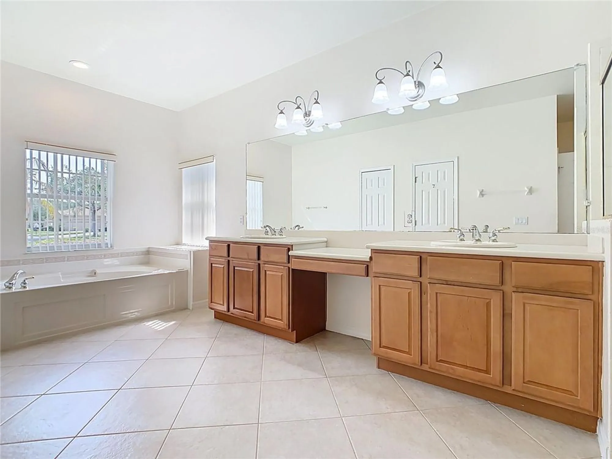 Property Slideshow image 43 of 67 | 644 shorehaven dr, Kissimmee, FL, 34759