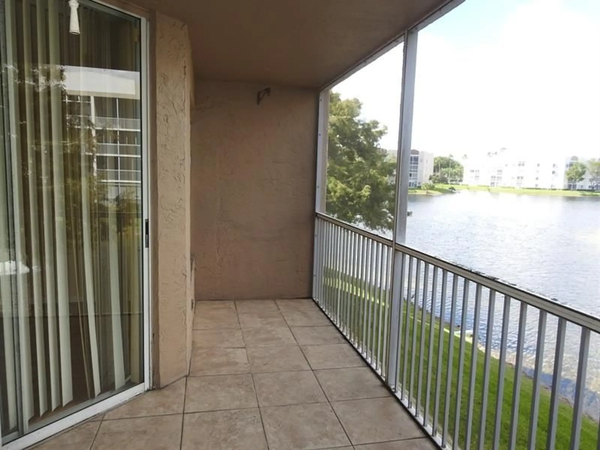 Property Slideshow image 25 of 26 | 7641 granville dr 209, Tamarac, FL, 33321
