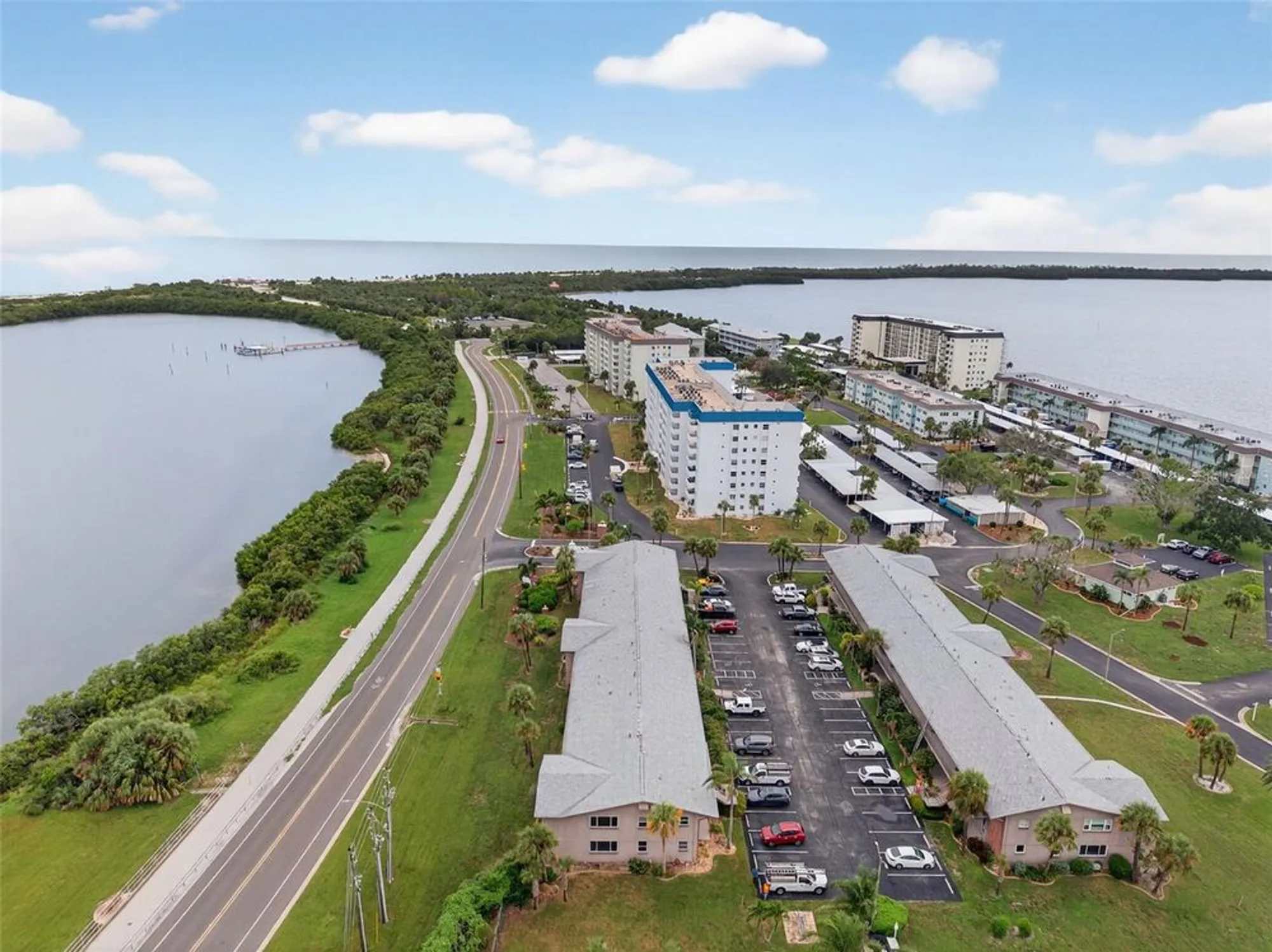 Property Slideshow image 31 of 44 | 2 causeway blvd 101, Dunedin, FL, 34698