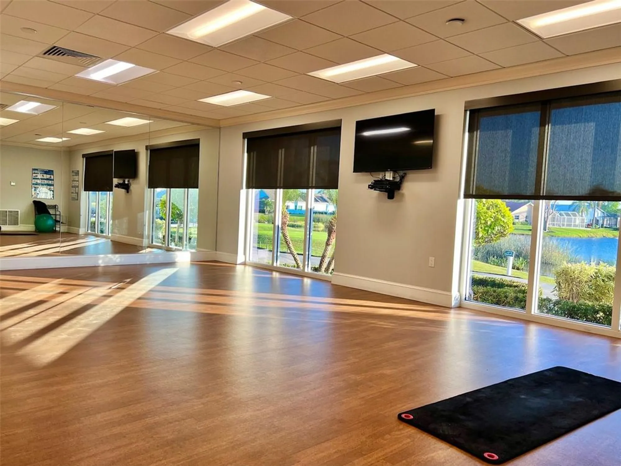 Property Slideshow image 54 of 71 | 6707 stone river rd apt 203, Bradenton, FL, 34203