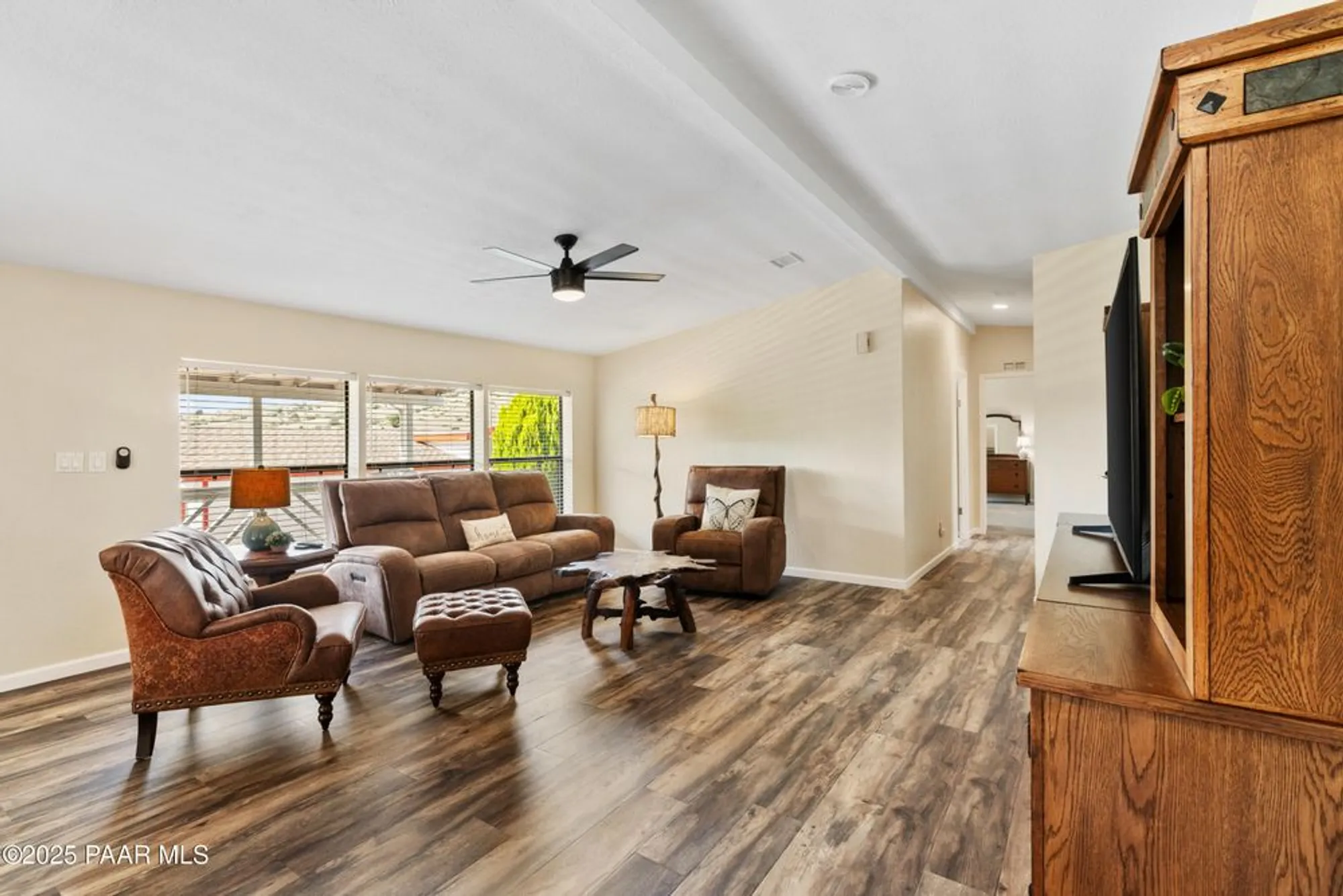 Property Slideshow image 10 of 48 | 1947 e mountain hollow dr, Prescott, AZ, 86301