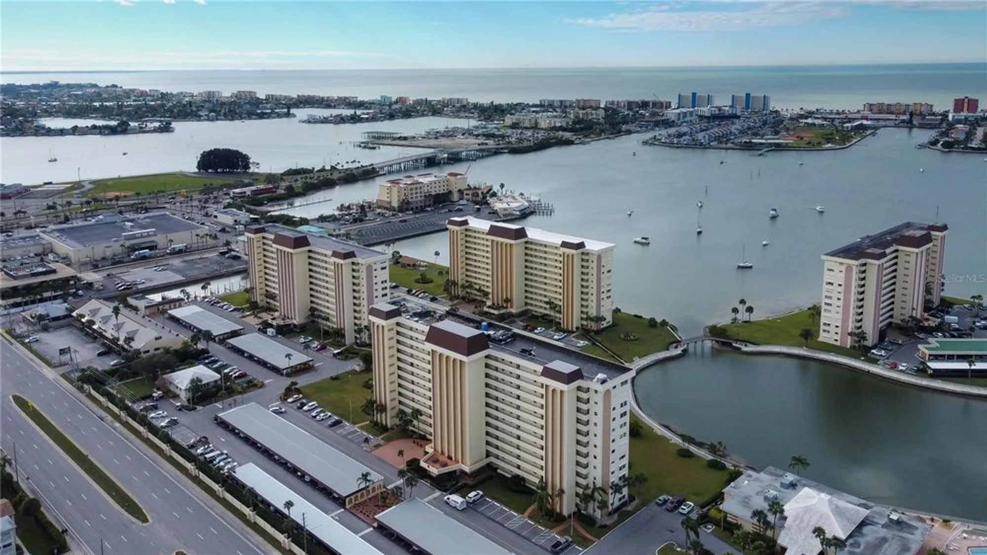 Property Slideshow image 39 of 45 | 4775 cove cir apt 1008, St Petersburg, FL, 33708