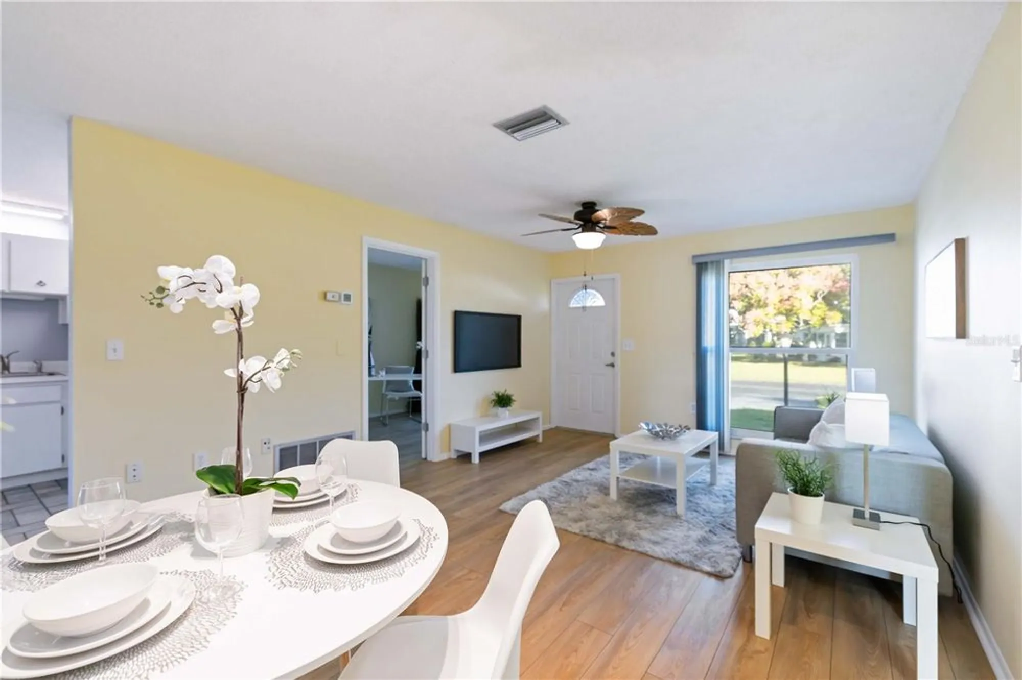 Property Slideshow image 5 of 34 | 4001 38th avenue dr w # 4001, Bradenton, FL, 34205