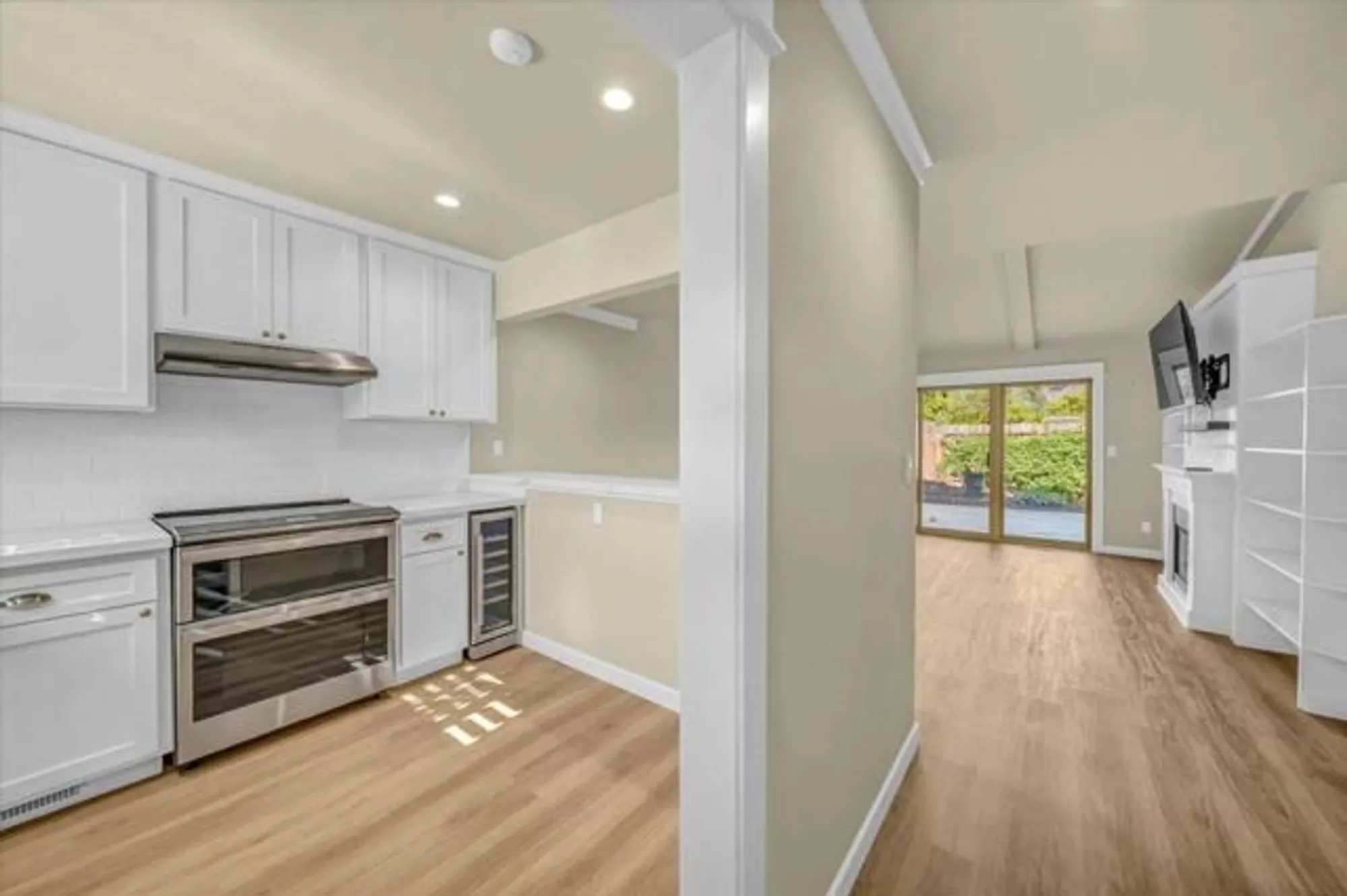 Property Slideshow image 5 of 32 | 44 hacienda carmel, Carmel, CA, 93923