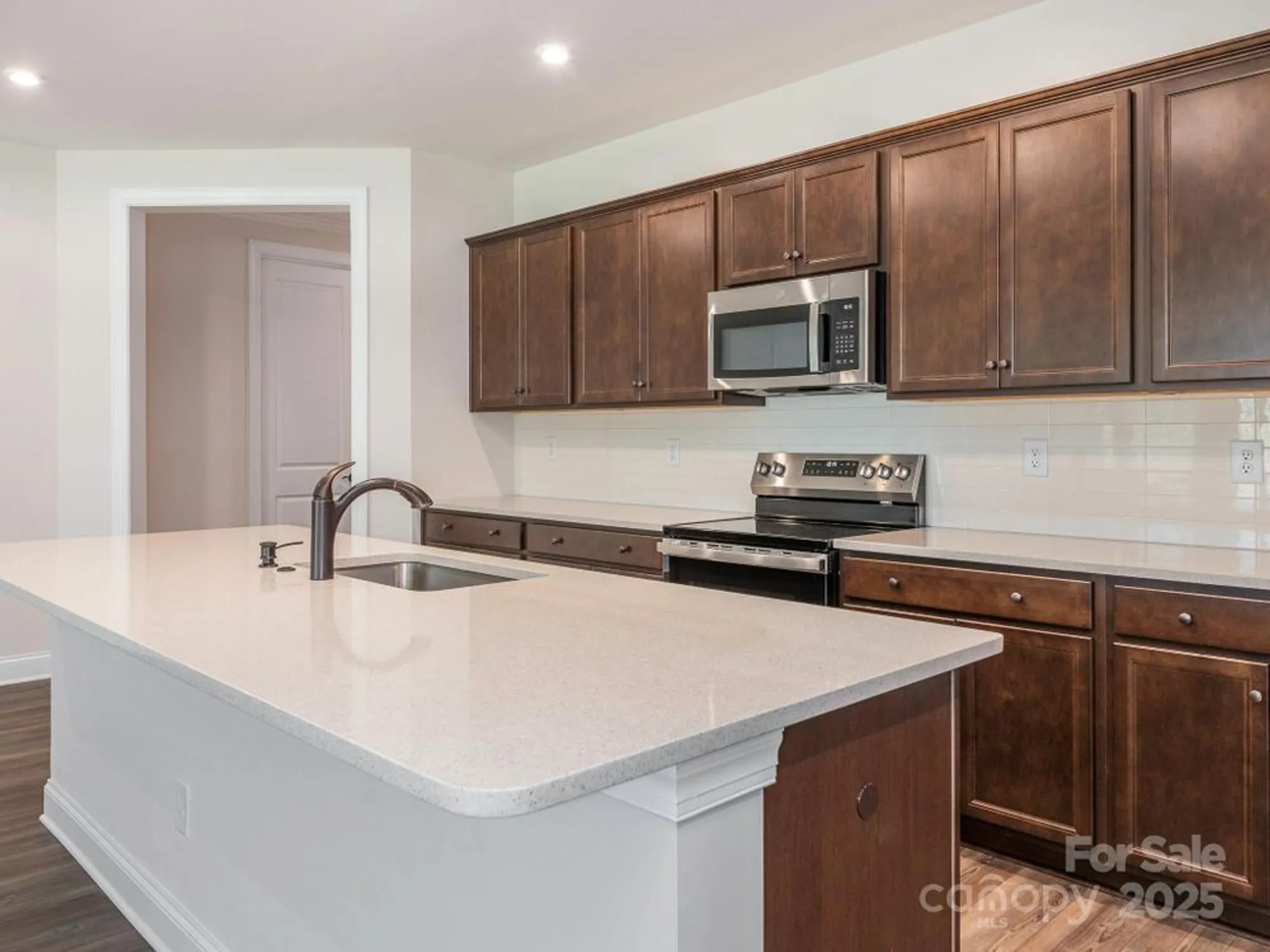 Property Slideshow image 14 of 35 | 4423 moxie way, Charlotte, NC, 28215