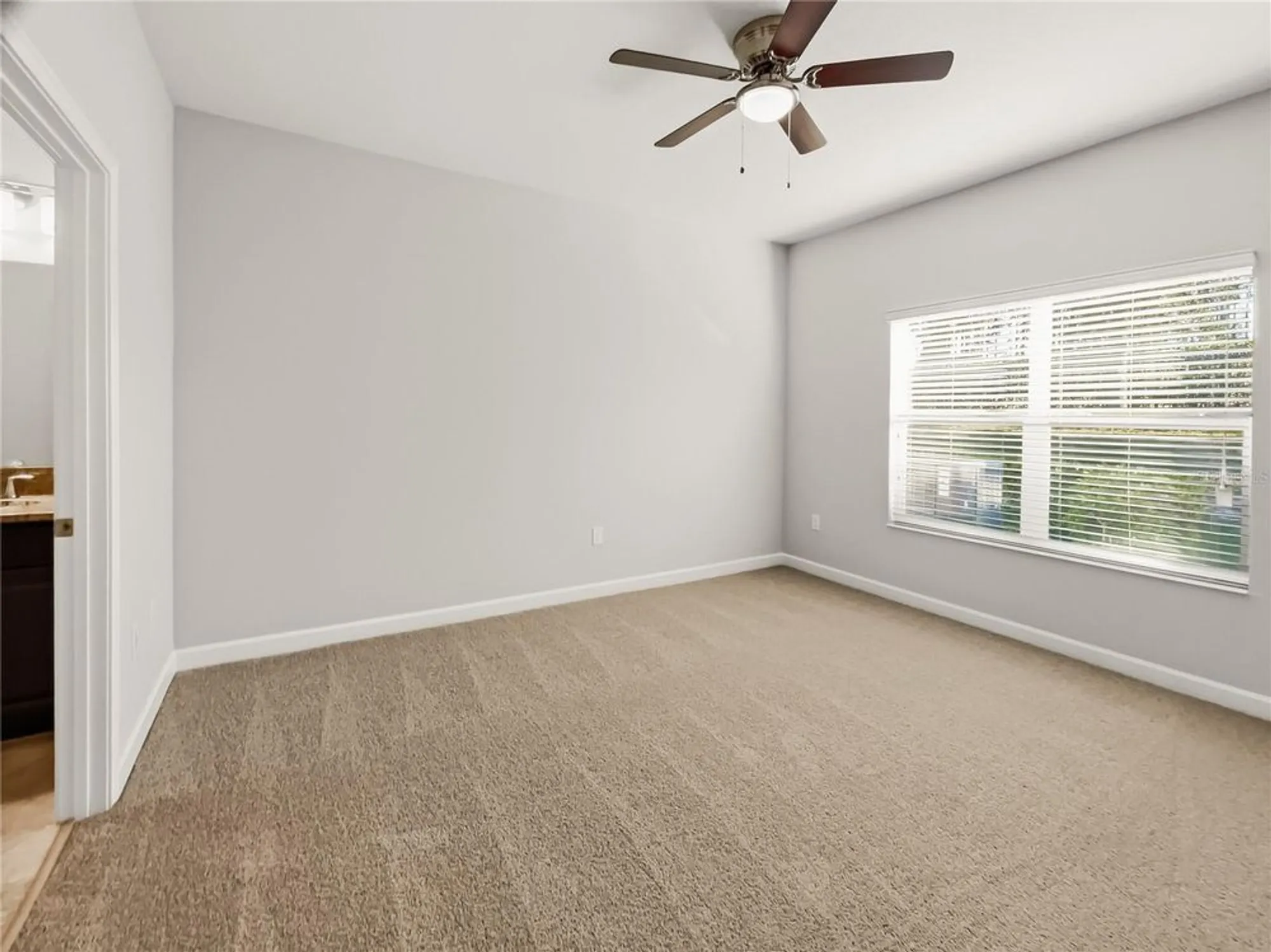 Property Slideshow image 13 of 20 | 3542 fairwaters ct d, Clermont, FL, 34711