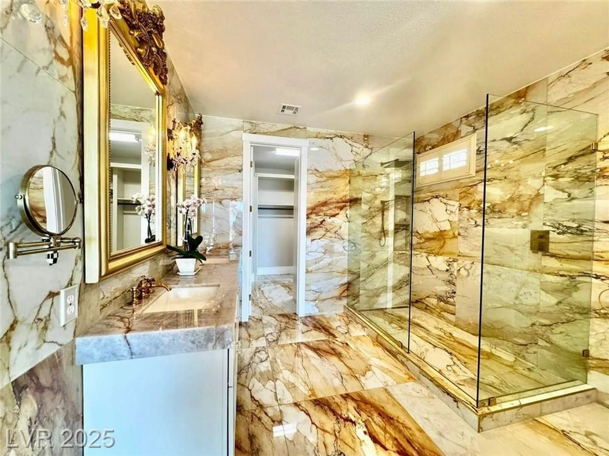 Property Slideshow image 16 of 47 | 4596 bersaglio st, Las Vegas, NV, 89135
