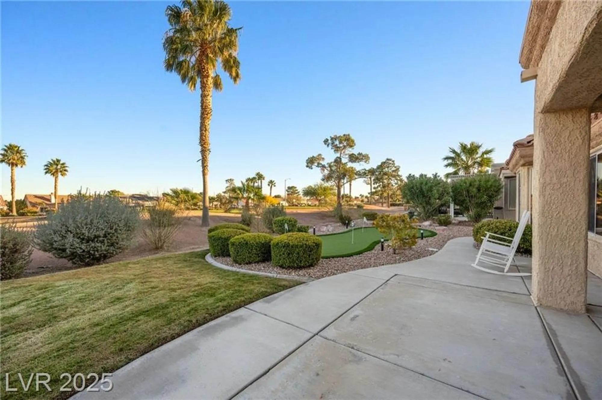 Property Slideshow image 36 of 44 | 2808 crown ridge dr, Las Vegas, NV, 89134