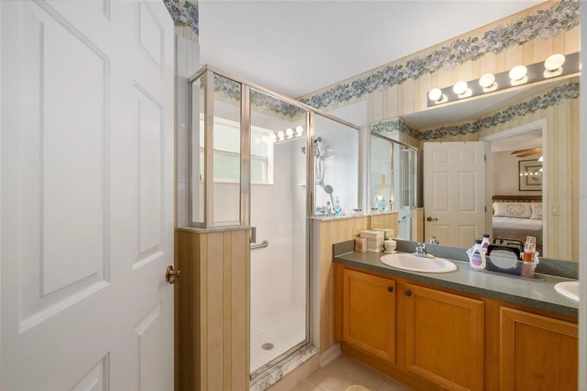 Property Slideshow image 25 of 37 | 24817 cranes roost cir, Leesburg, FL, 34748