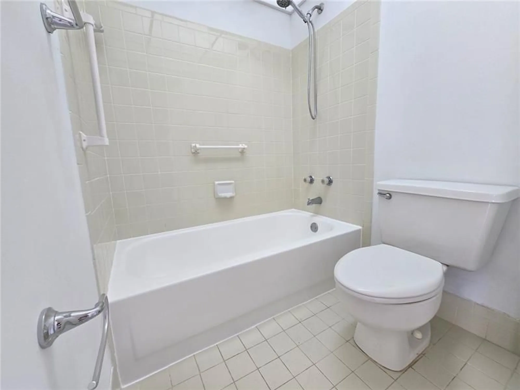 Property Slideshow image 15 of 31 | 6890 royal palm blvd 211h, Margate, FL, 33063