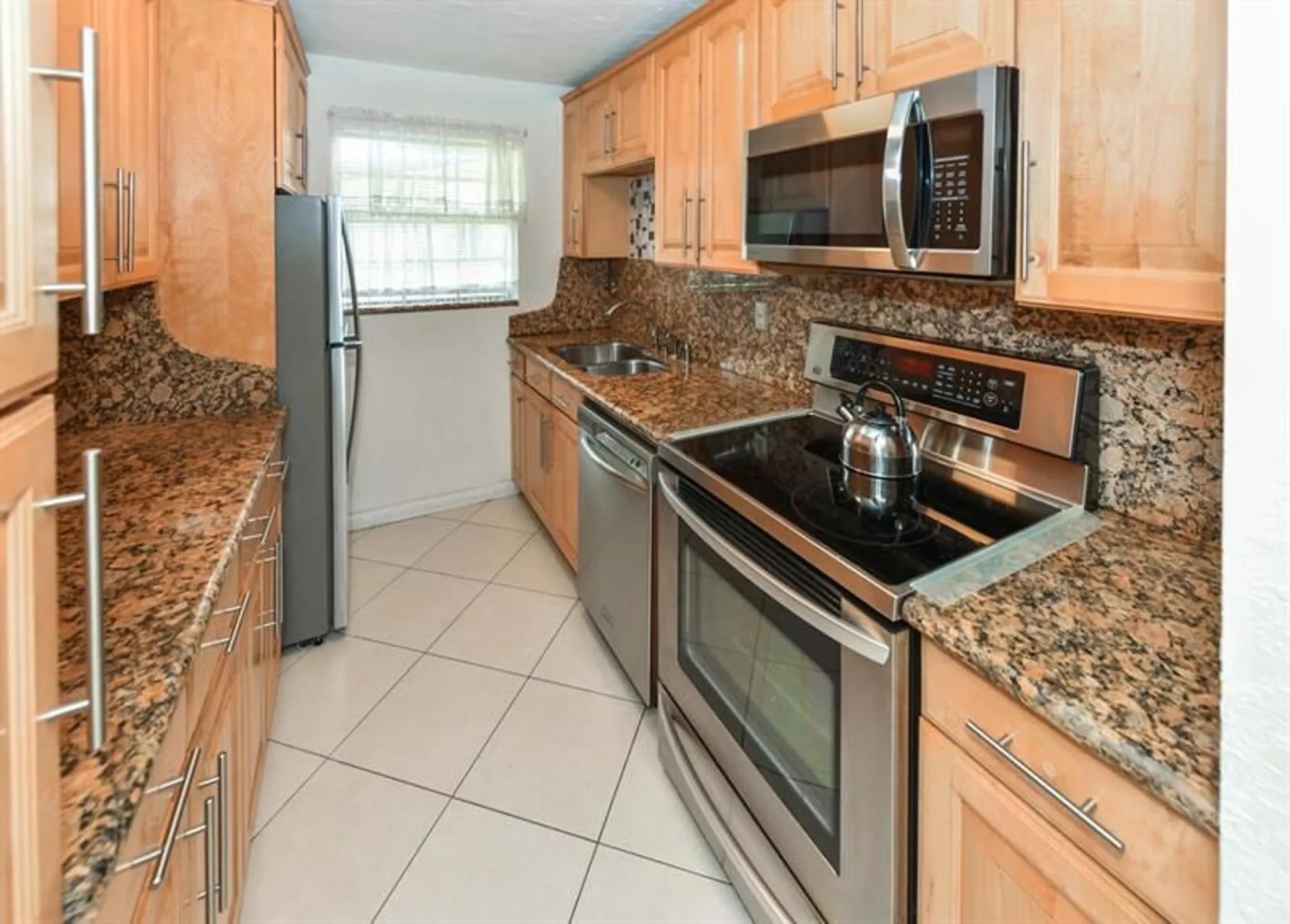 Property Slideshow image 13 of 28 | 1382 high point way b, Delray Beach, FL, 33445