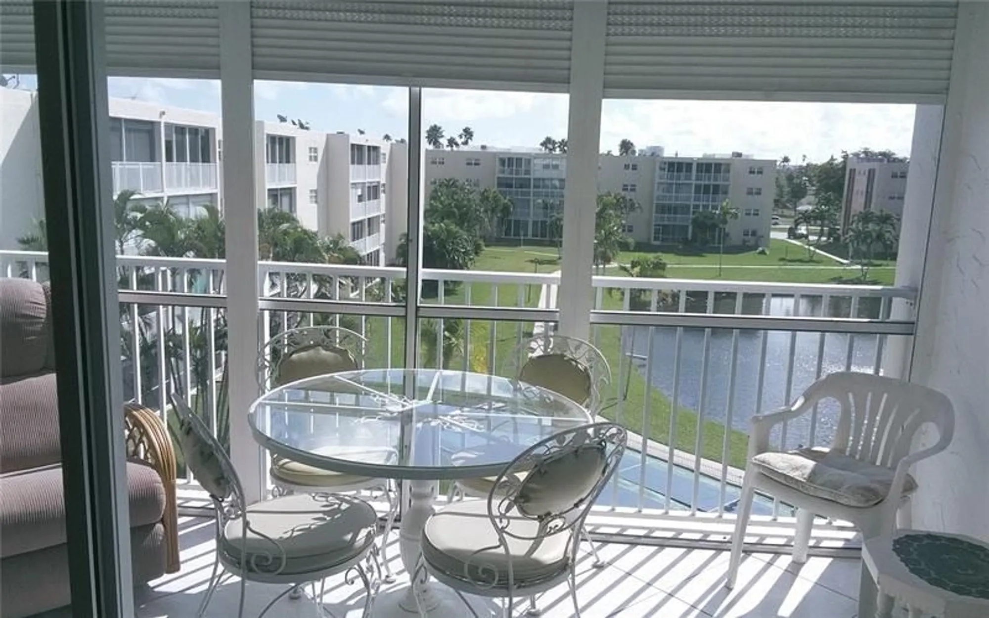 Property Slideshow image 2 of 62 | 206 se 10th st 406, Dania Beach, FL, 33004